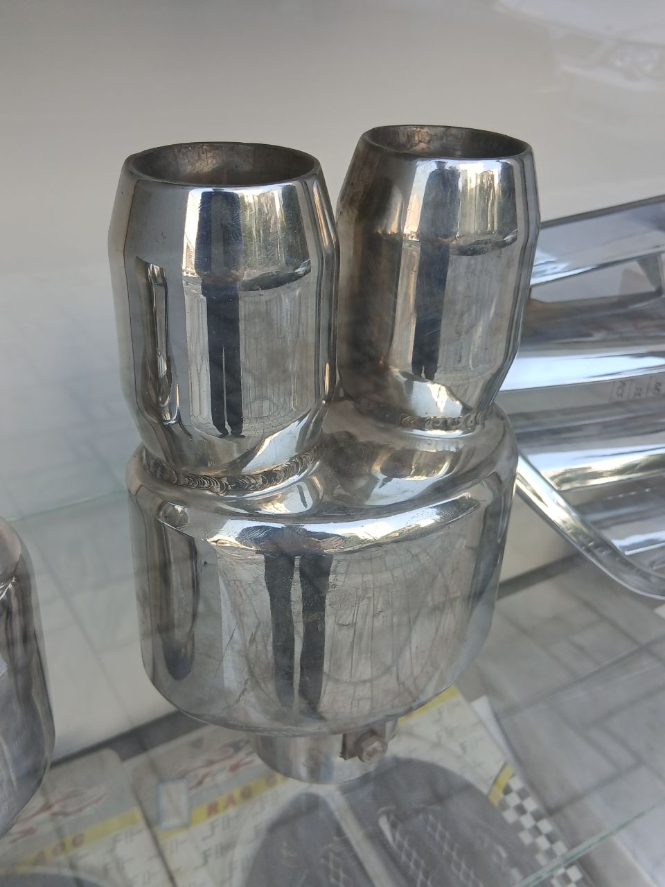 سر اگزوز تک رنگ دوتایی