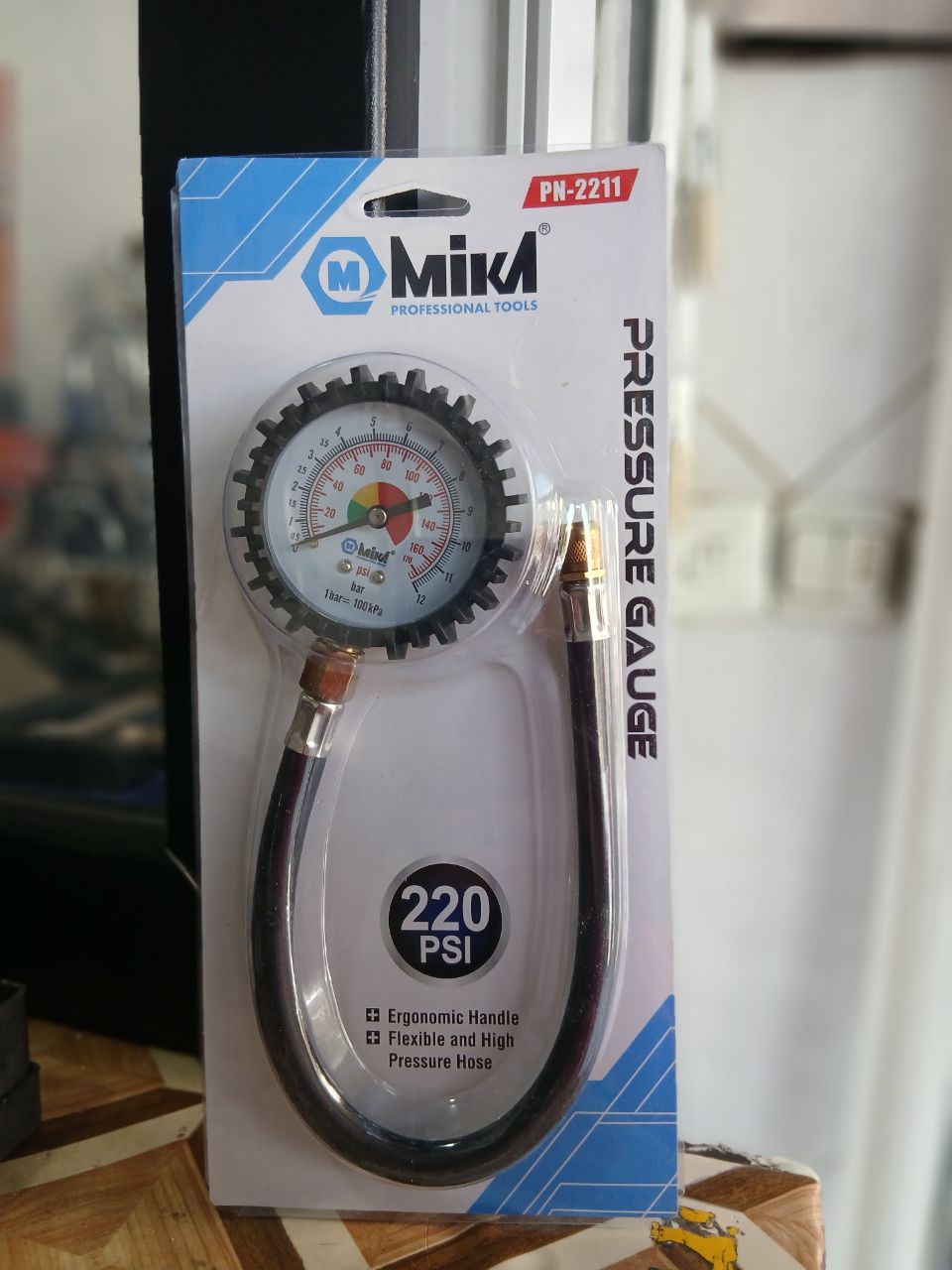 گیج فشار باد MIKA مدل AP-2211