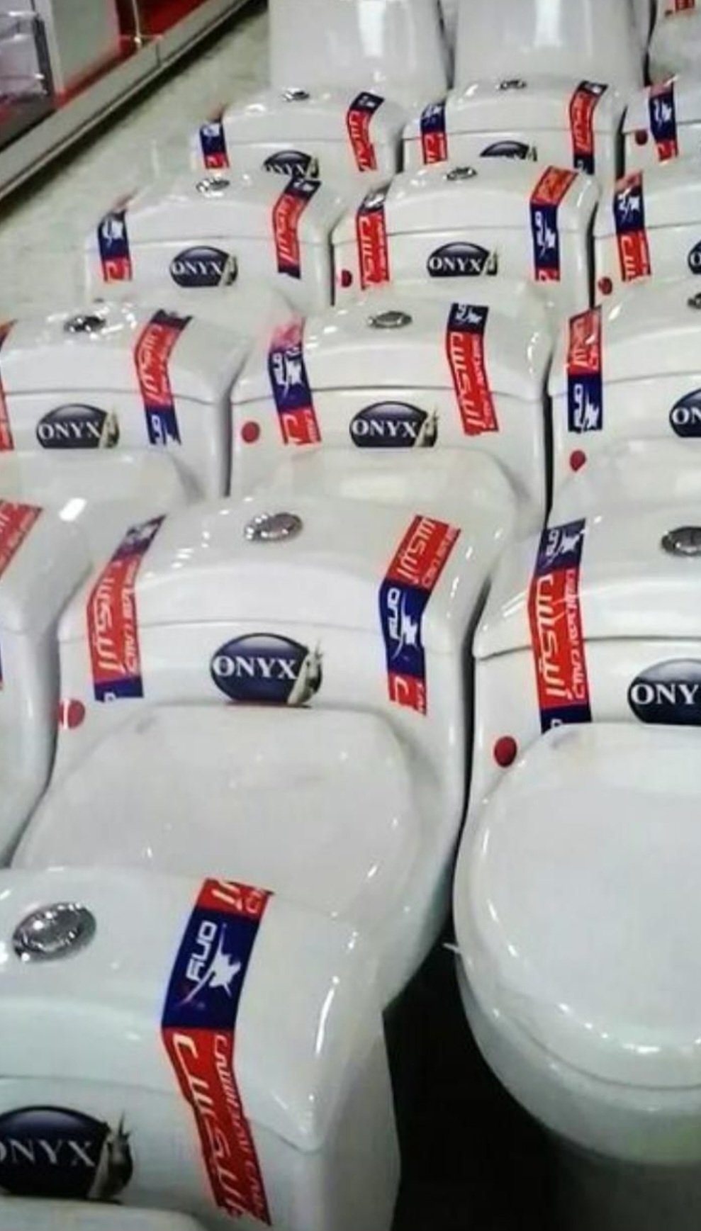 توالت فرنگی انیکس onyx
