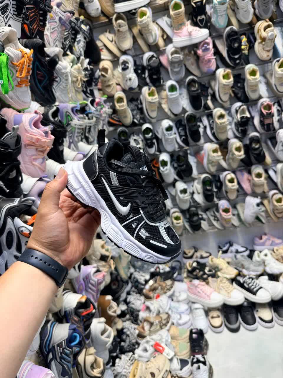 کفش نایک مدل v5k