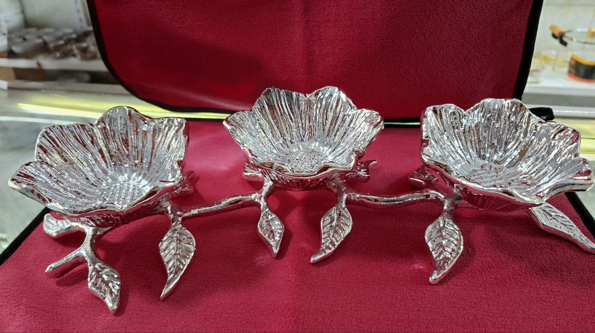 اردو خوری نقره ای