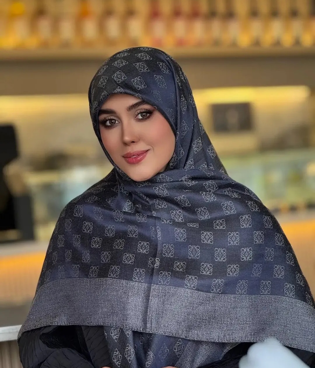 روسری نخ ابریشم ژاکارد شاین دار