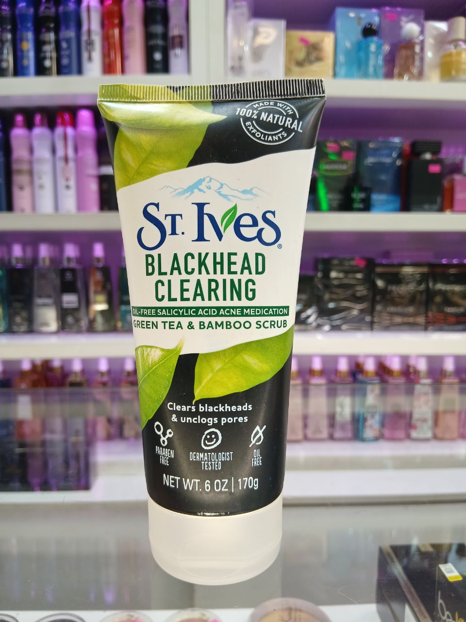 اسکراب صورت سنت ایوز مدل Blackhead Clearing حجم 170 گرم
