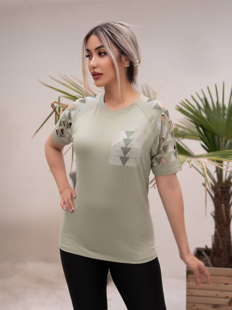 تیشرت سرشانه لیزری نگینی