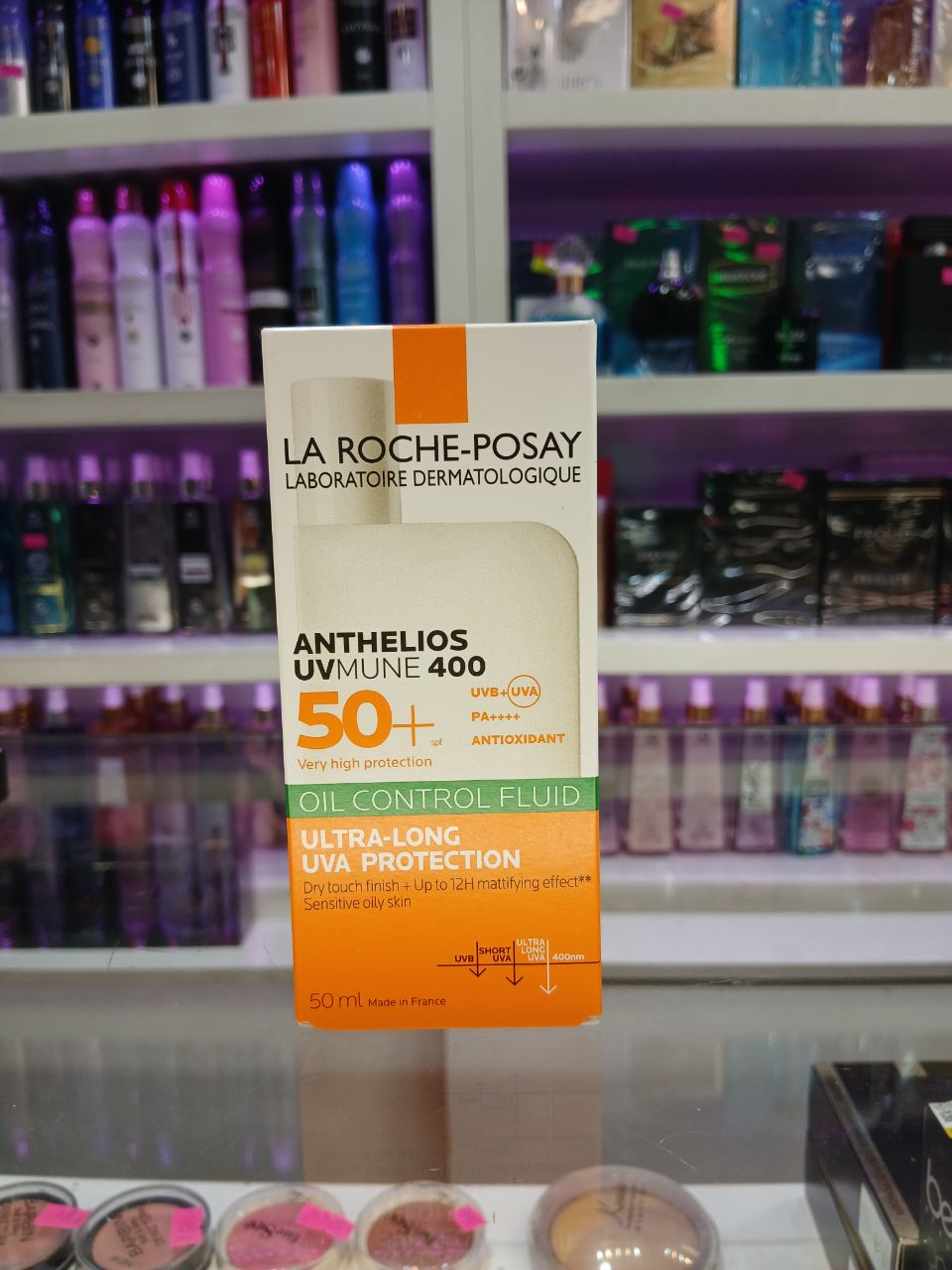 ضدآفتاب لاروش پوزای مدل Anthelios UVMune 400 Oil Control SPF50+