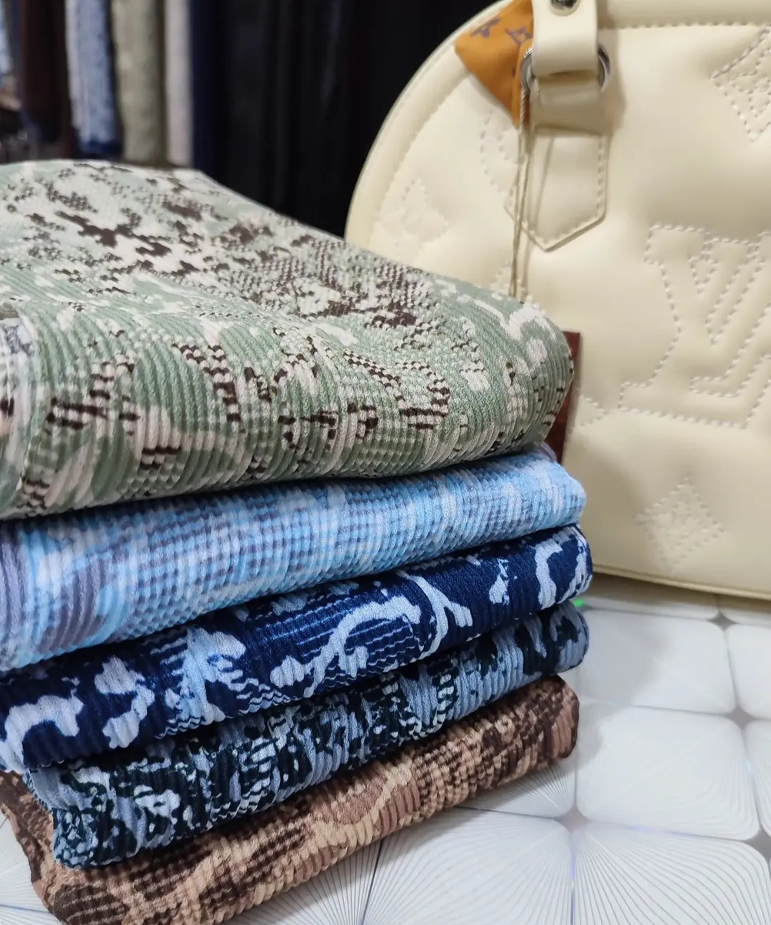 روسری ابریشم توییل
