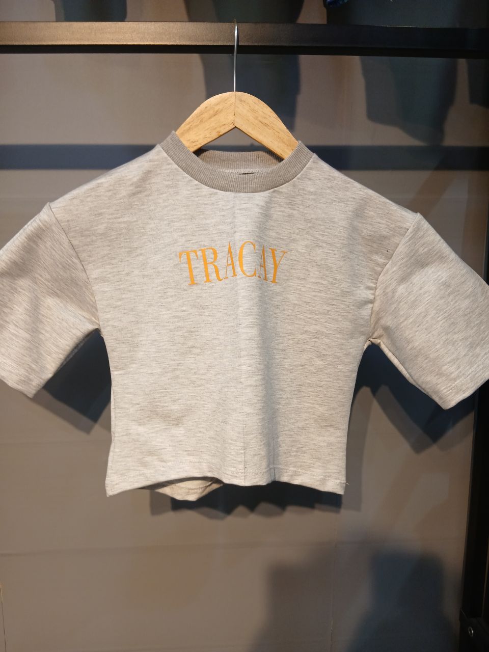 کراپ تاپ طرح tracay